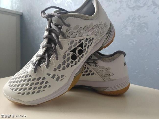 尤尼克斯shb-03z李宗伟大赛羽毛球鞋